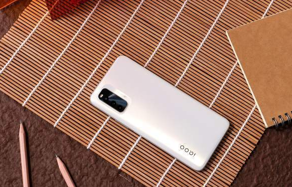 红米手机|VIVO也开始发狠,骁龙870+144Hz+44W快充,已经跌到1599元