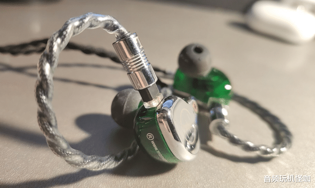 手机厂商|诚意十足！国产真正杀手锏，让你花最少钱感受旗舰般音质