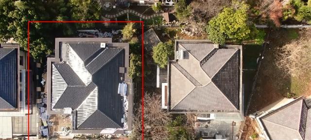 别墅区加盖百平米违建 影响邻居采光通风 投诉人莫名收到祝福短信