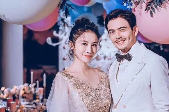 杨烁|“大叔”杨烁：索要8750万片酬遭反感，节目上妻子的委屈让人不平