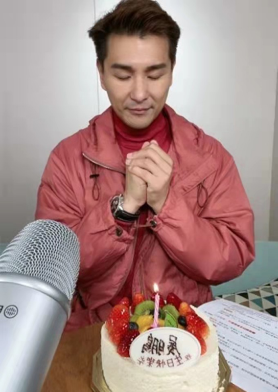 TVB|TVB视帝遭打压？生日直播求工作，直言想来内地发展