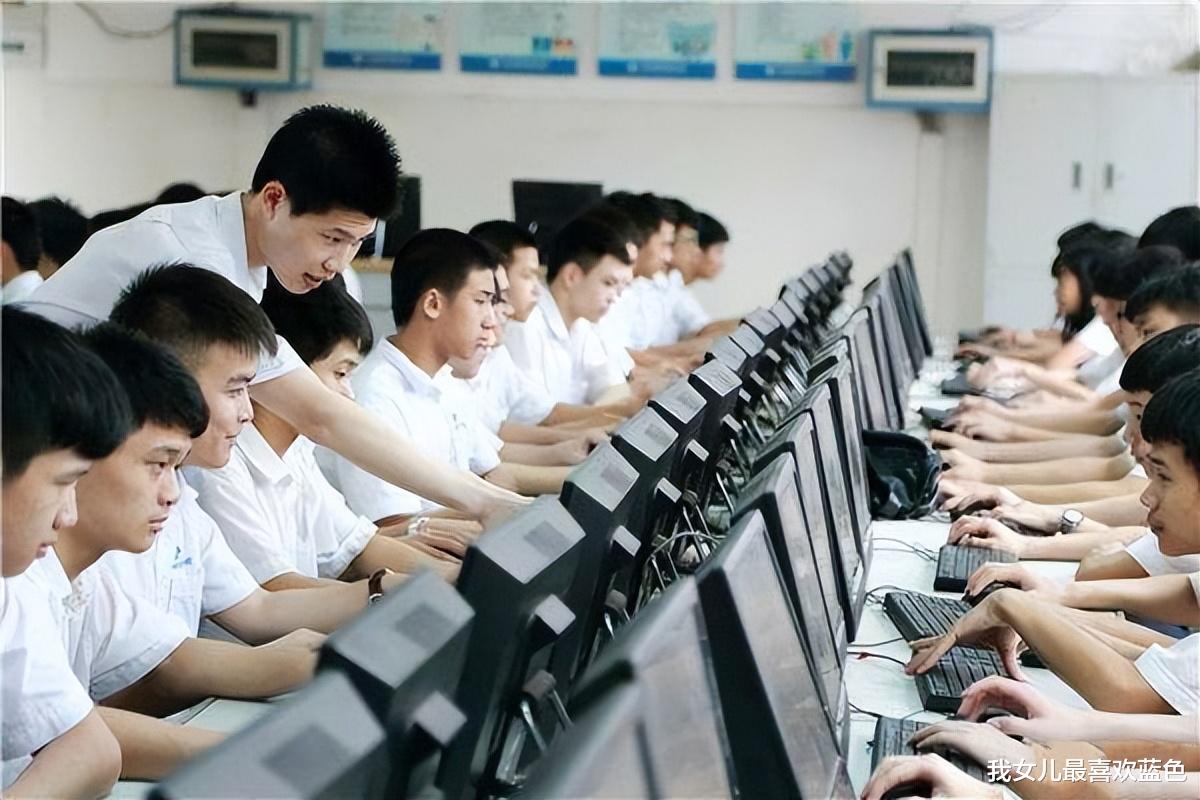 |中职生不再受歧视，地位等同于普通高中，家长还担心中考分流吗