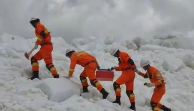 1989年中日17名登山精英集体遇难,7年后发现登山日记:我们错了