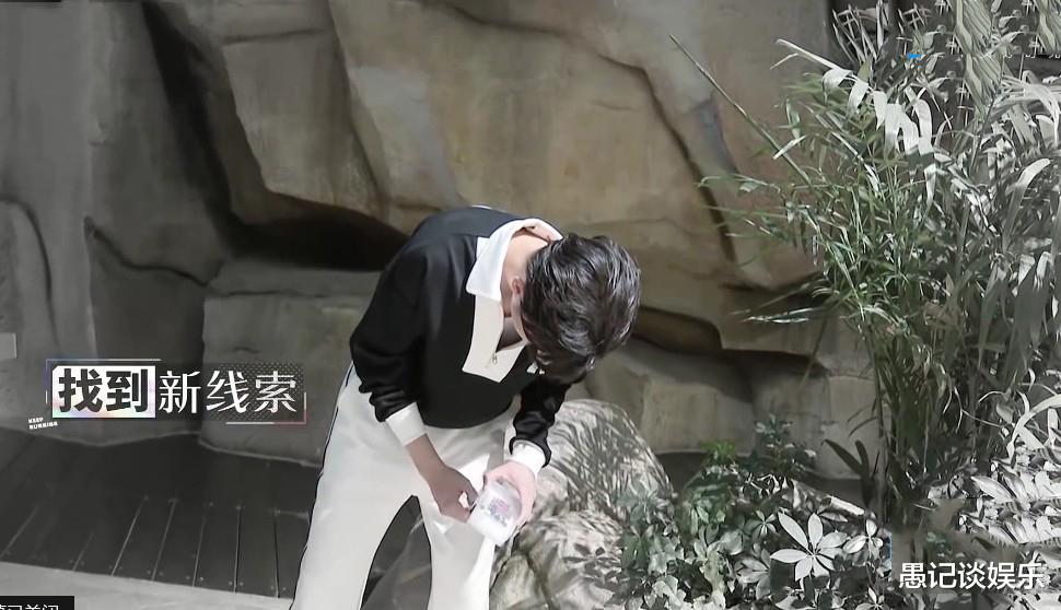 王鹤棣|蔡徐坤拍手恭喜“坏人”获胜，被撕后潇洒离场，网友：好有气度