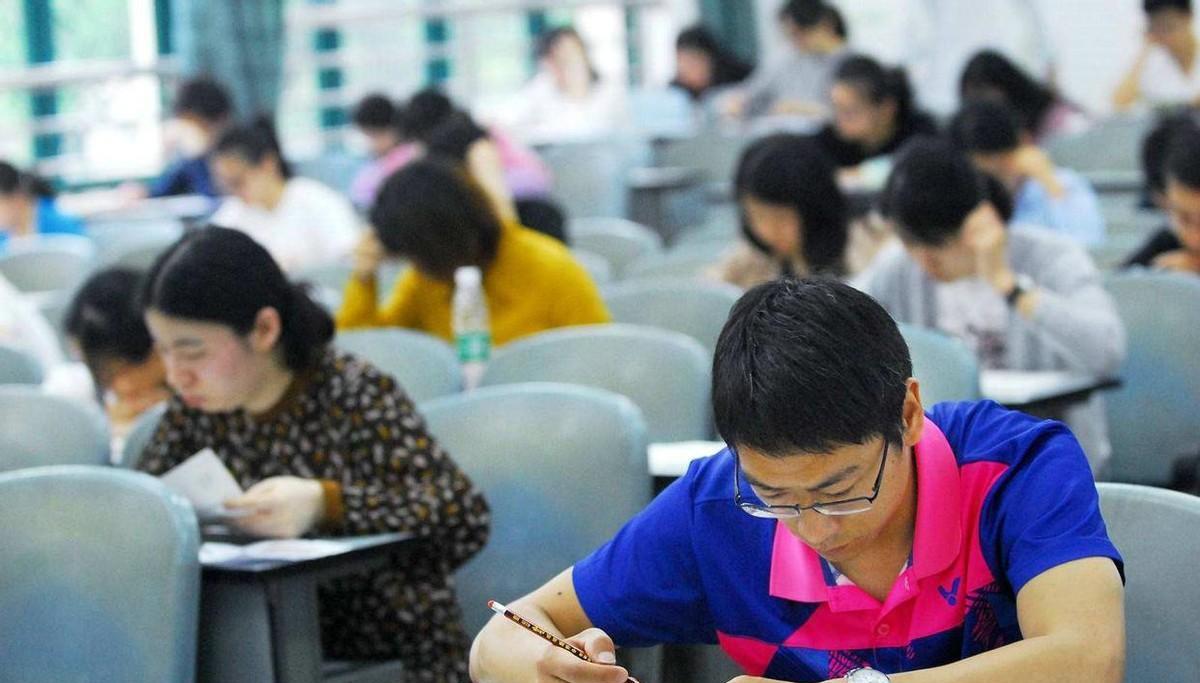 |国考3大岗位大量招聘,五险一金有编制,应往届生可报名