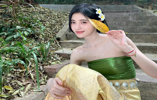 鞠婧祎|鞠婧祎雅典娜造型旧照曝光,仙气飘飘,就像二次元走出来的漫画人物