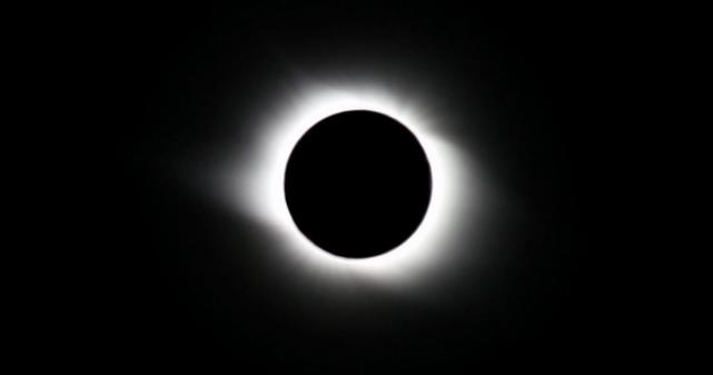 今夜,记得观看月全食巧遇天王星,错过要再等2322年