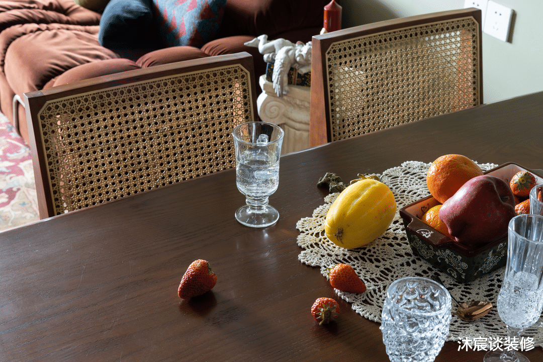 她把95㎡的家装成田园复古风,细品之后真的很有味道,越看越上头