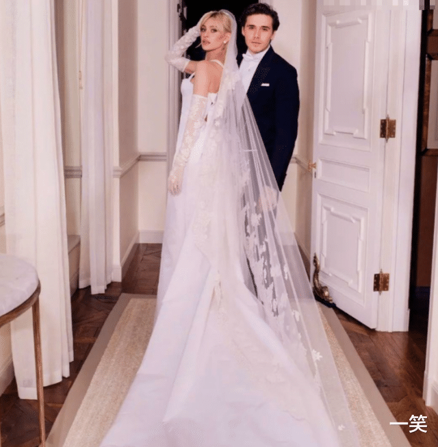 布鲁克林|布鲁克林与妮可拉佩尔茨结婚照首曝光，婚礼费用高达1.2亿，超壕