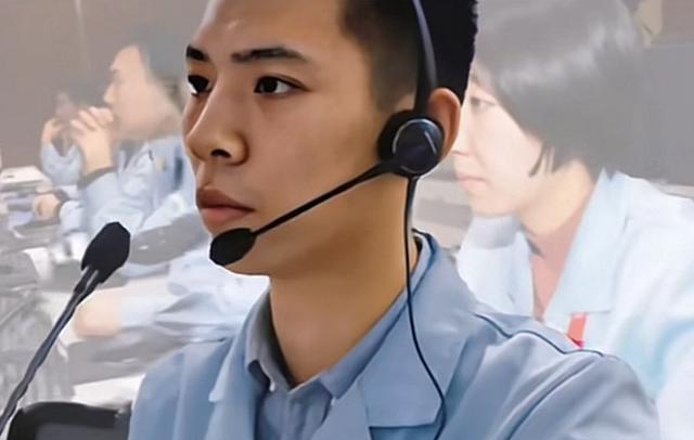 高健|28岁总调度高健火出圈,他背后的女人身份曝光,恋爱史堪比偶像剧