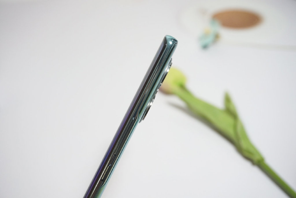 荣耀|荣耀60 SE首发评测：2000元档位屏幕天花板，视界触手可及