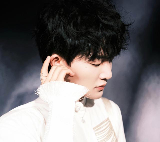 刘亦菲|劳模周深疯狂输出，新歌战绩内卷全网，再次用实力奠定江湖地位！