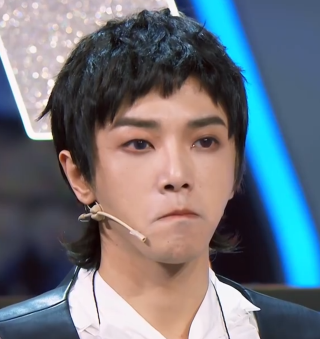 华晨宇|华晨宇自曝母亲因癌去世，回忆时哽咽落泪，为打破质疑一直努力