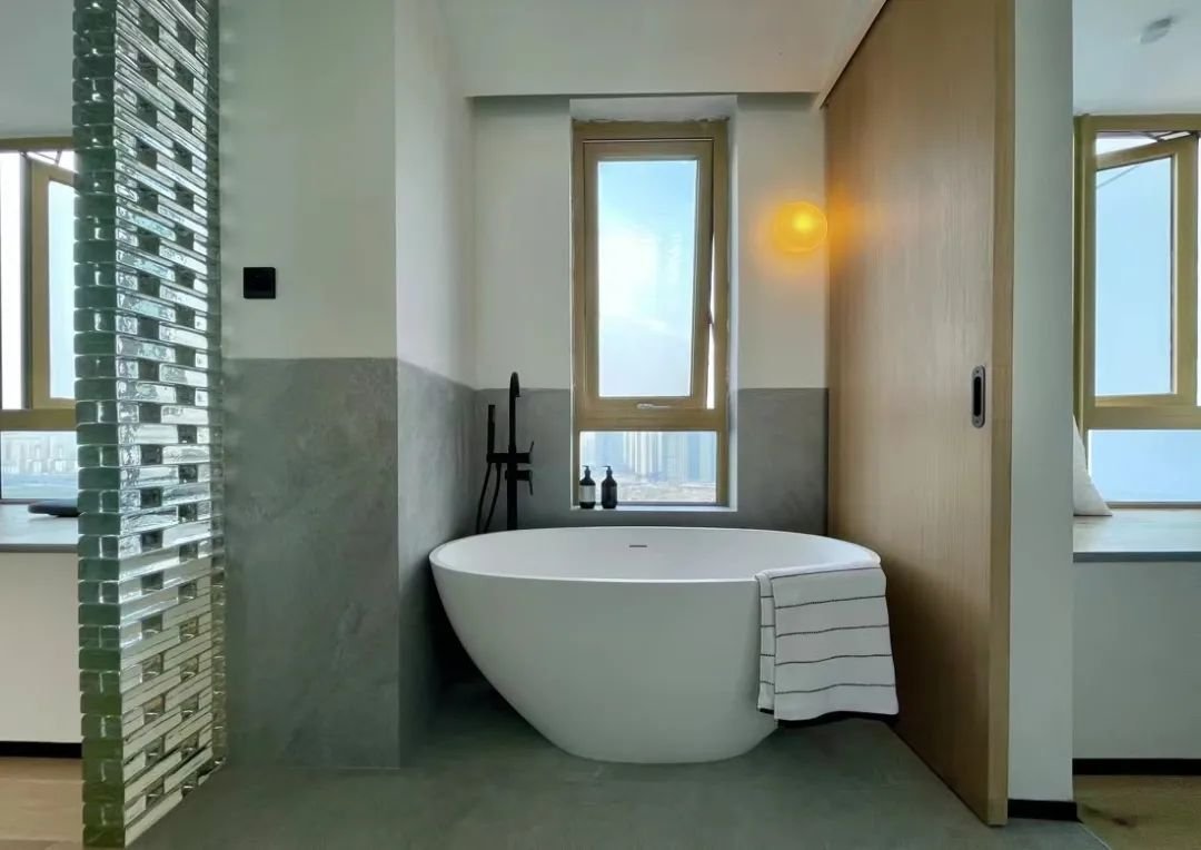 头一次见!141㎡居然把阳台做成吧台,满满人间烟火气~