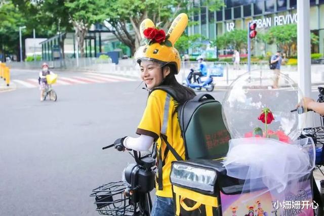 外卖员|蔡丽欣：95后网红女外卖员4年生3娃，前夫见其跟异性在一起就打！