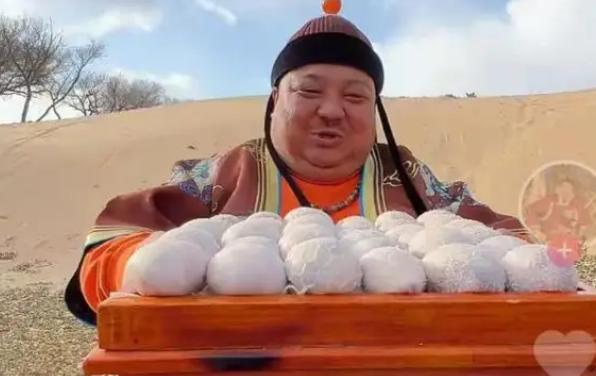 |恩克：靠直播年入千万，体重狂飙500斤仍狂吃不止，身体令人担忧