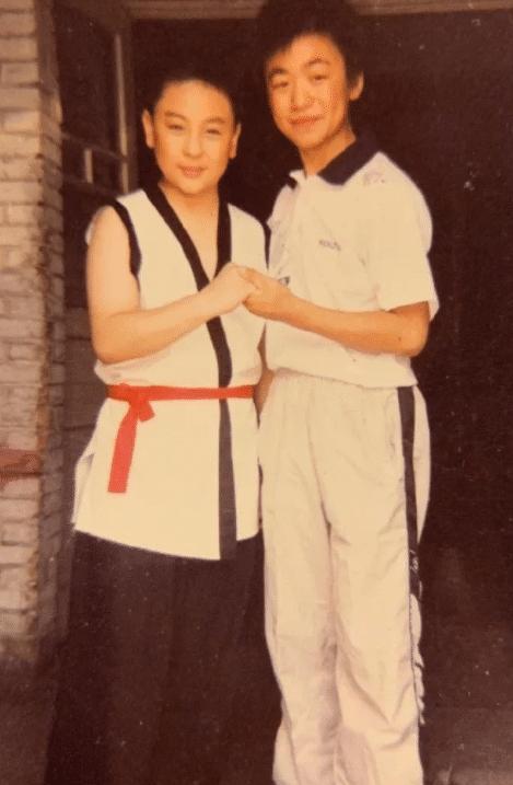 邓紫棋|迈克尔杰克逊搭王祖贤,陈奕迅合照13岁邓紫棋:你见过这些照片吗