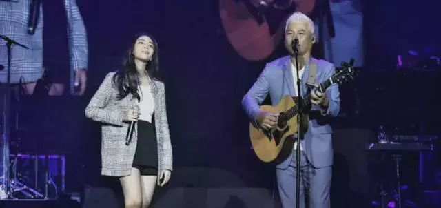 巫启贤|巫启贤女儿遭容貌攻击：太黑不漂亮男人扮女人