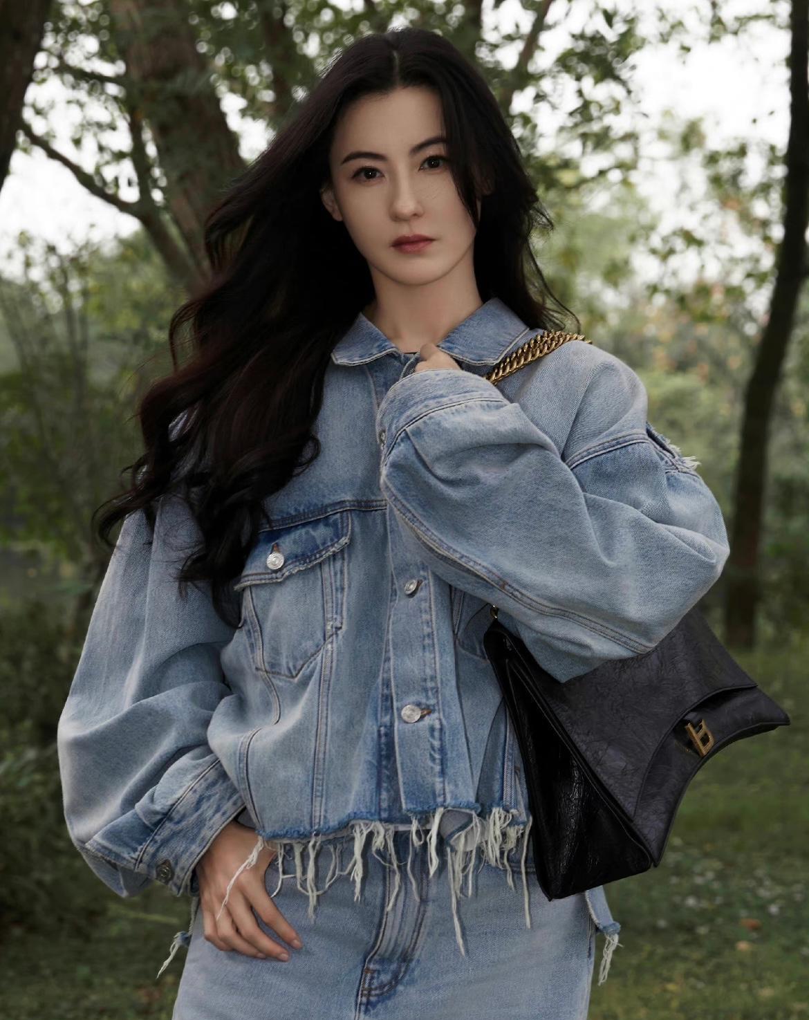 张柏芝|42岁张柏芝最新大片，太美令人感叹姐姐这是逆龄，而不是“冻龄”