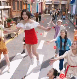 张子枫|腿好绝？张子枫竟有两条腿！