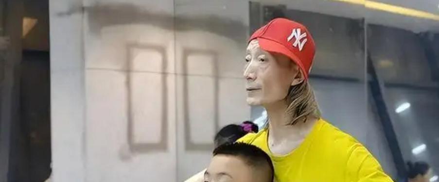 杨丽萍|巨婴艺术家郭冷:只会跳舞,衣服靠学生家长洗,年入百万46岁未婚