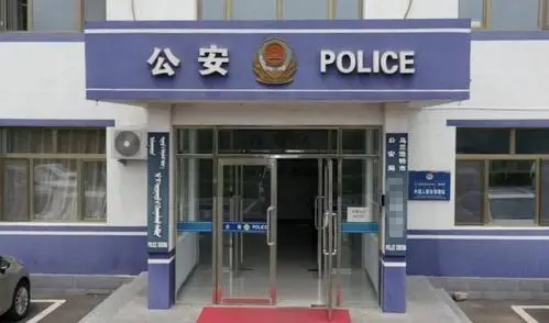 13岁内蒙古小女孩常带伤拿1元钱买菜,好心人报警发现真相