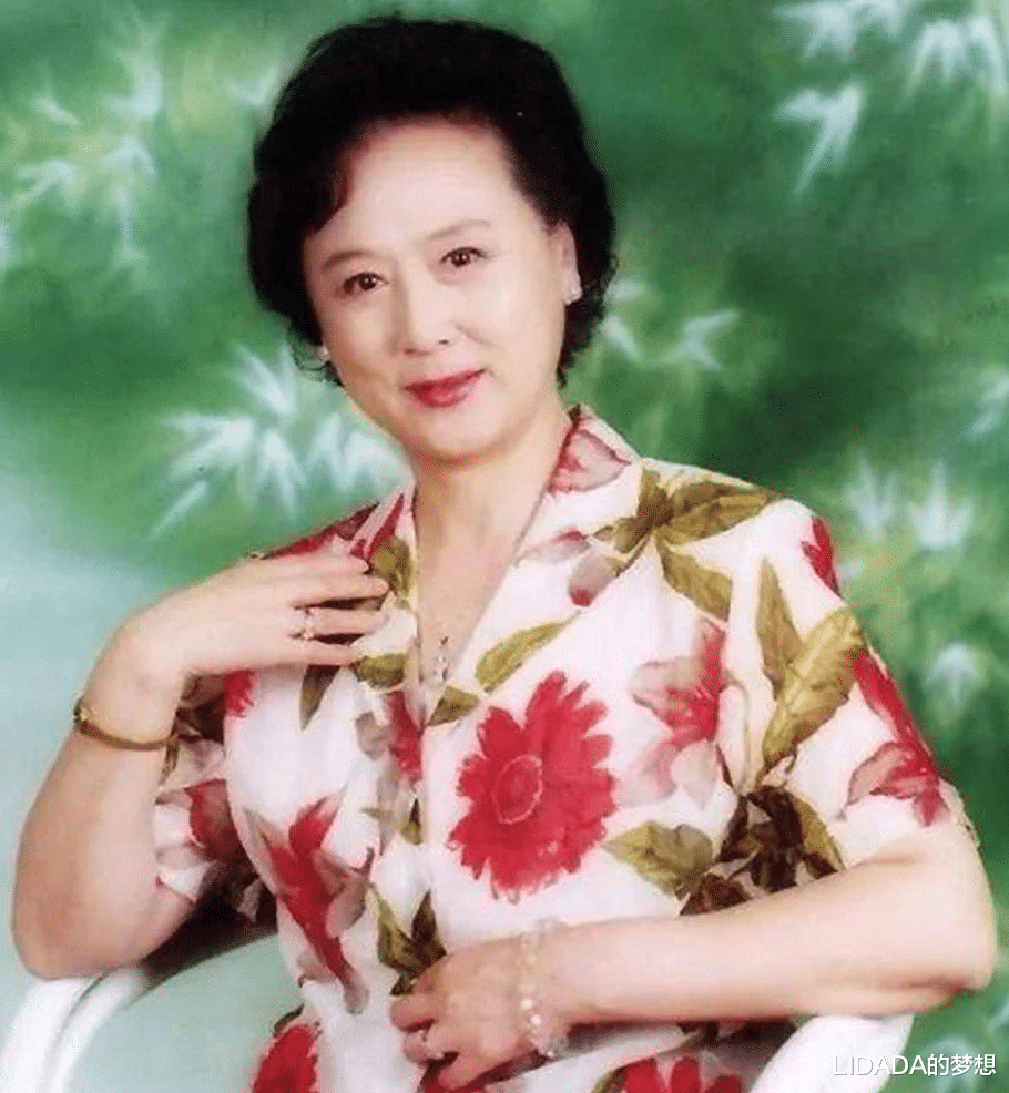 粉色|“李铁梅”刘长瑜：出身名门，两次婚姻悲喜交加，对儿子有愧疚