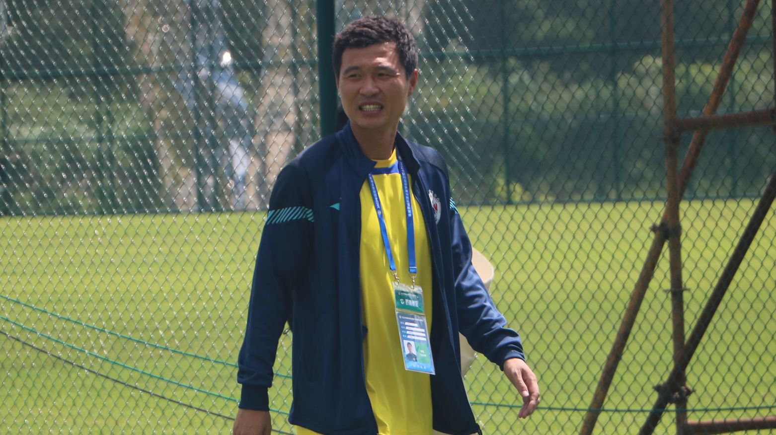 中乙|中乙小将被送医院治疗,最新伤情出炉,职业赛场初体验还要放开点