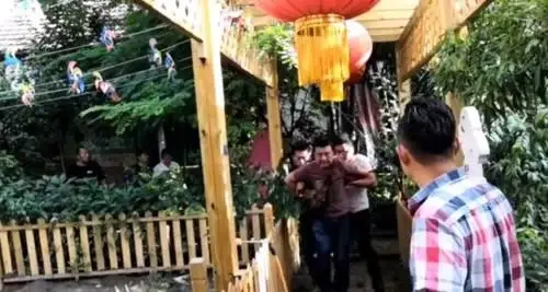 朱之文|大衣哥女儿近200斤，12岁森碟成100分女孩：真正的富养跟金钱无关