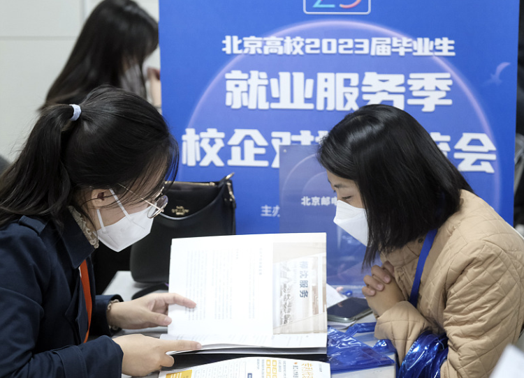 |性格内向的人,及早放弃以下职业,“迎难而上”或是选了最难的路