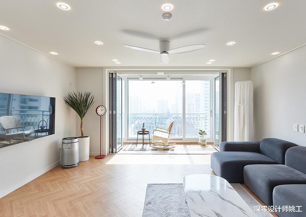 韩国140㎡两居室,客厅墙面不做装饰,我终于明白什么叫越简约越高级