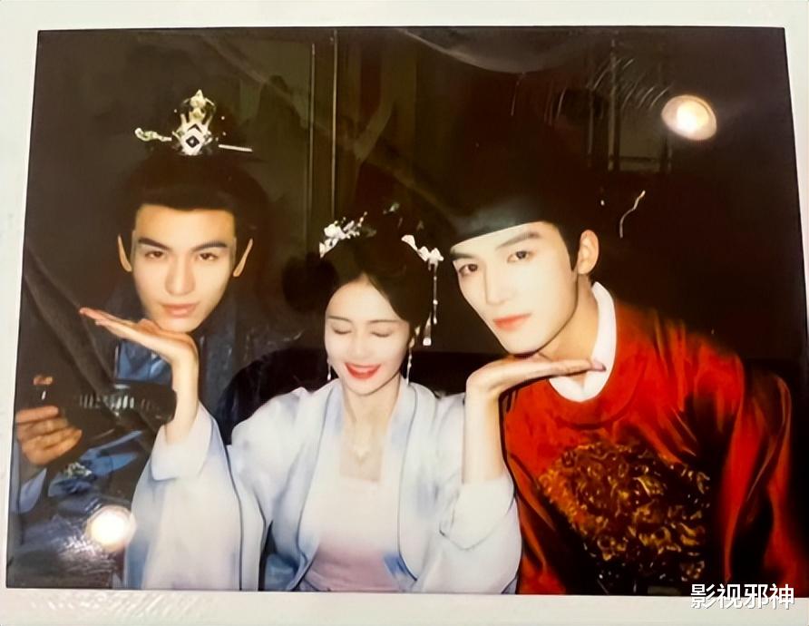 白梦妍|又一对姐弟恋,被爆了!