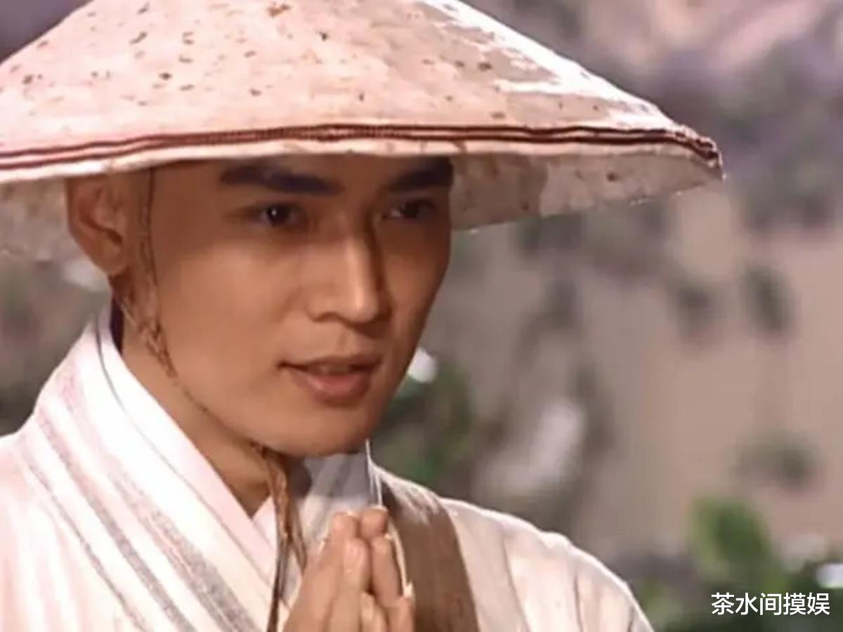 吴京|同是演和尚，怎么有人“人间真实”，有人却长发胡茬一个也不落？