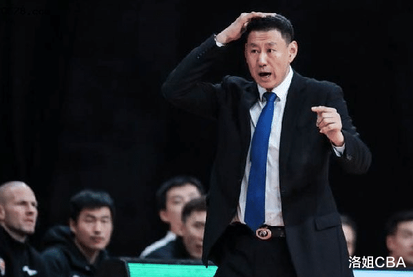奥卡福|CBA三消息：辽宁操作引起争议，奥卡福成为焦点，李楠勇气获称赞