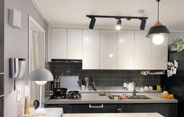 日式厨房收纳真的走心吗?看完她家厨房后,日式厨房“不香了”