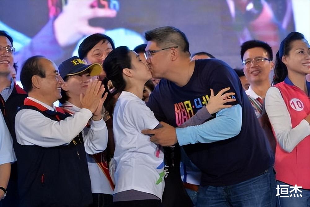 连胜文|“豪门顶配”蔡依珊:老公大选遭“子弹穿脸”,霸气应对力挽狂澜