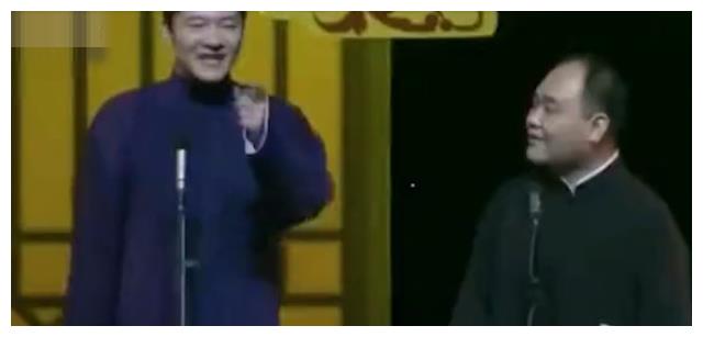 侯震|替老郭讽刺退社叛徒，沉迷游戏忘记报幕，侯震在德云社到底啥地位