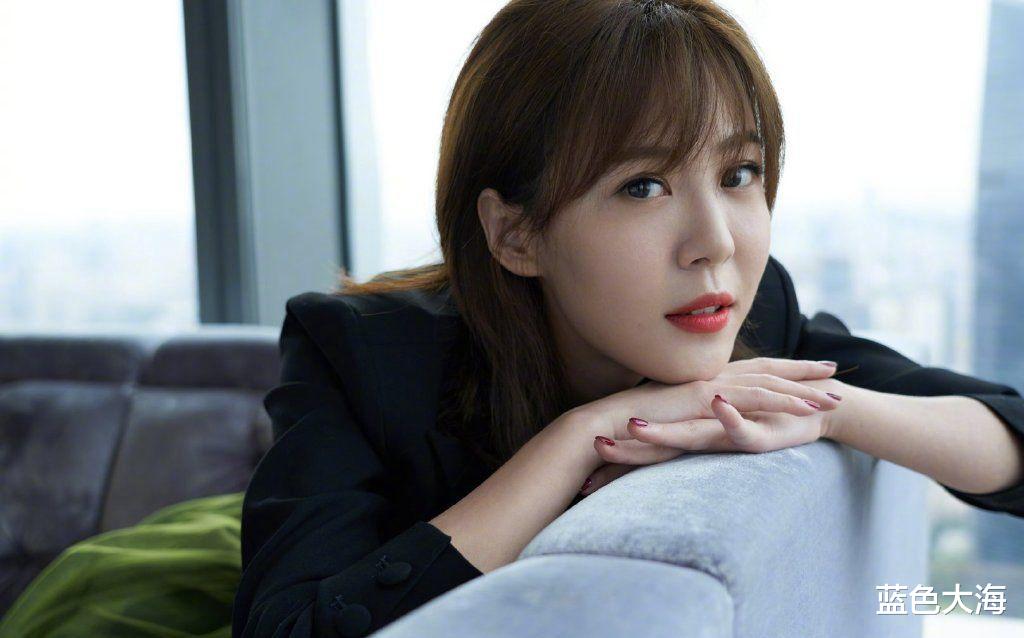 袁立|8位过气艺人现状：出门坐公交，卑微求工作