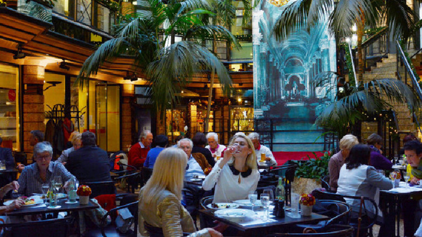 VR|有关-元宇宙医院, 股息NFT, VR设备