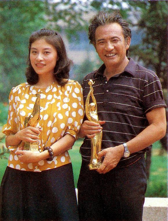 岳红|岳红：24岁获影后，丈夫李连杰在她产后五个月提出离婚，中年患癌