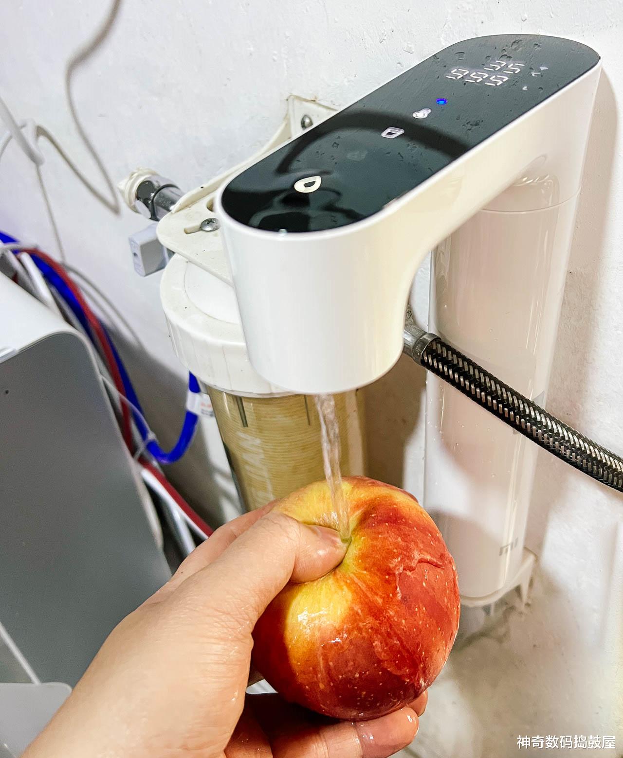 净水器|家里厨房选择即开即的热净水器,能有多方便?小米即热净水器Q600