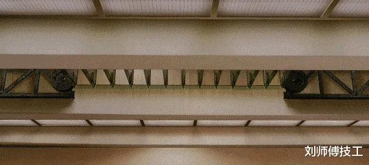 |邻居花了30多万建的房子,总感觉哪里不对劲,是因为柱子吗?