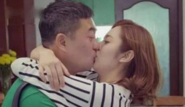 地儿|出道十年却靠吻戏走红， 张嘉译拒绝和她合作