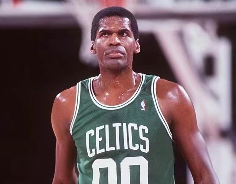 蒂姆·邓肯|职业生涯拿下900胜有多难？历史上仅7人做到，邓肯领衔3人千胜！