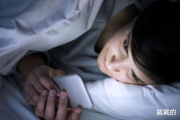 非法捕捞|常看“成人网站”得当心,若手机出现这几个现象,很有可能“已中招”