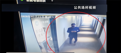 2020年,江苏小偷家赃物如山,700瓶酒1冰箱烟,现金堆在角落已发霉