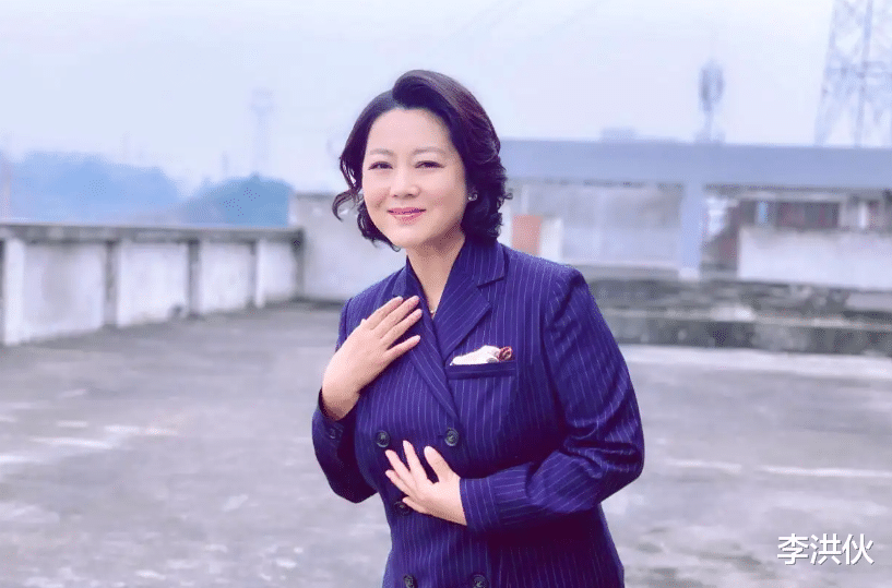 王茜华|51岁王茜华发视频引婚变猜测，为生娃胖到200斤，和老公久未同框