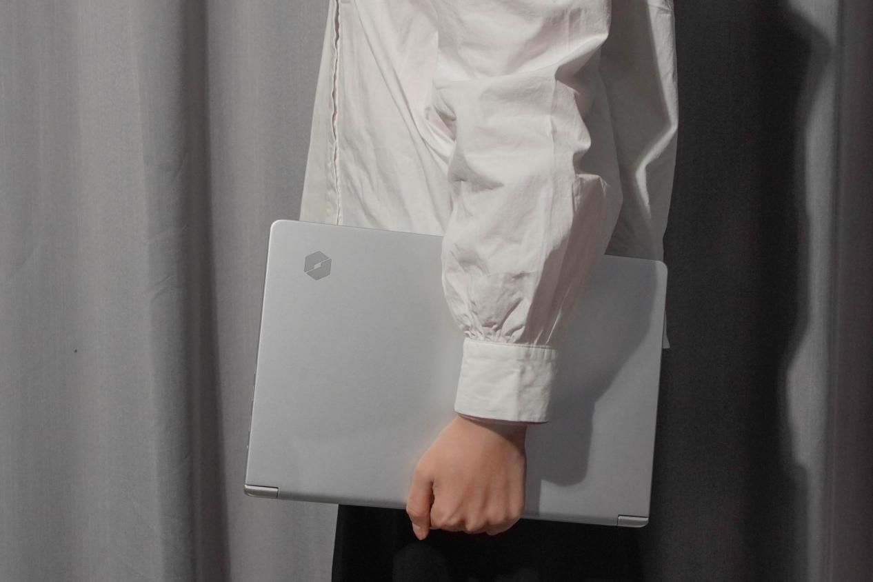 魅族|机械革命无界14锐龙版笔记本快速高效,轻松剪辑做视频