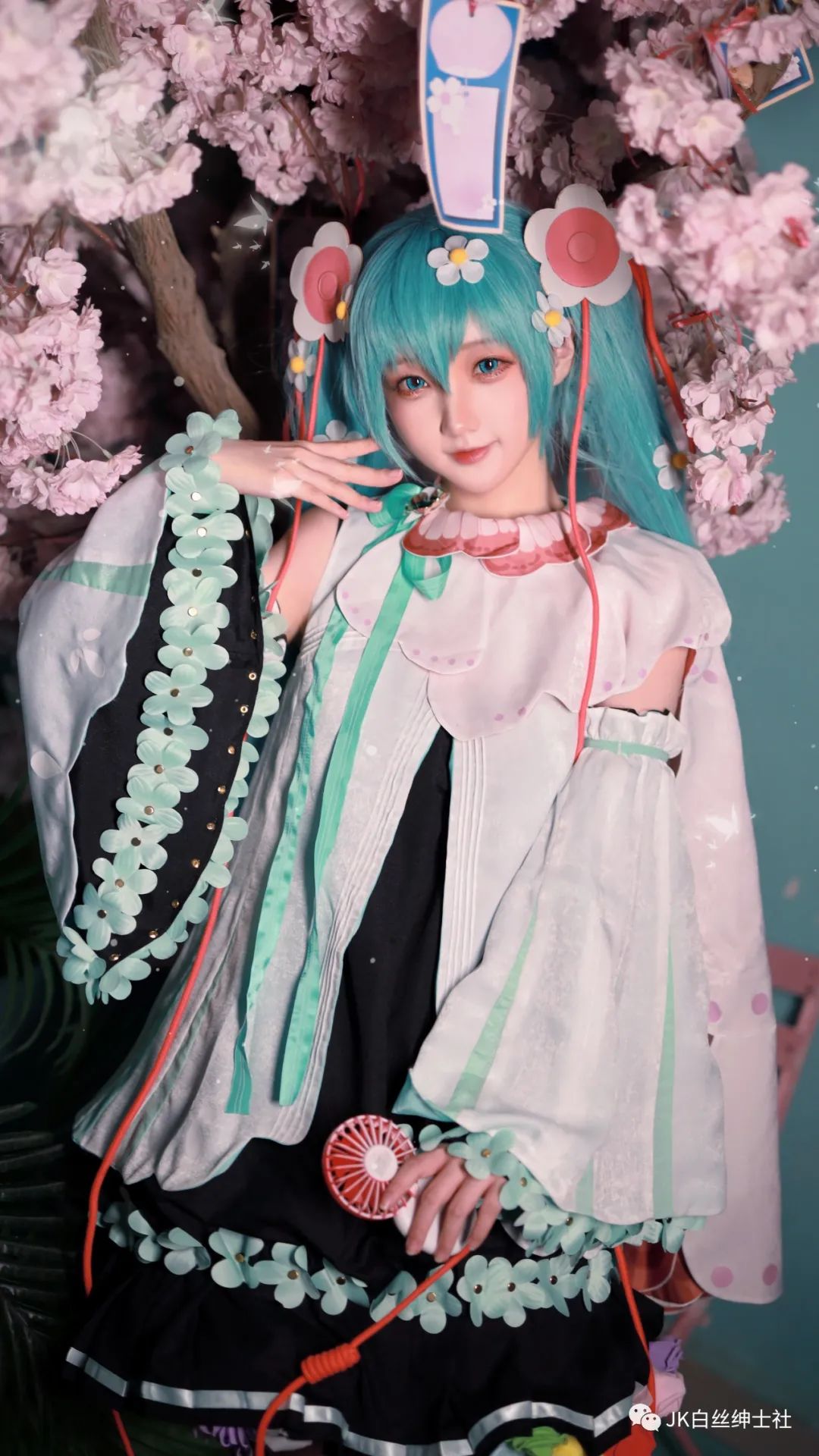 二次元|cos：二次元cos大赏初音@鹤祈