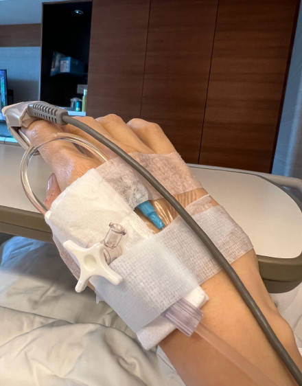 李嘉欣|52岁李嘉欣突然病重！抢救48小时捡回一命，老公许晋亨甜蜜陪伴